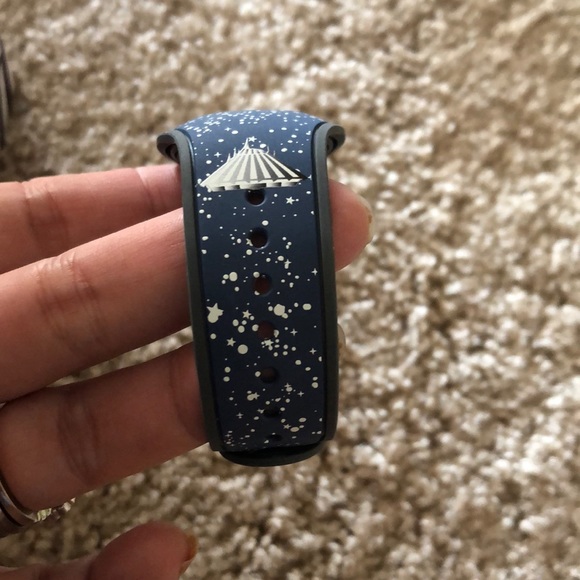 Disney Minnie Mouse space mountain magic band - Picture 2 of 3